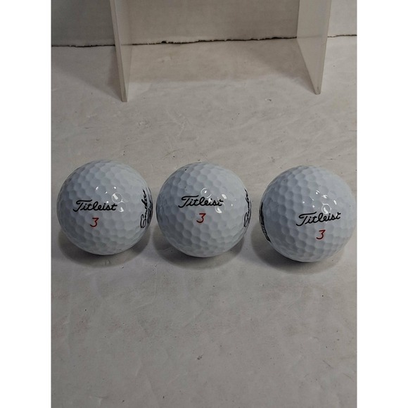 Titleist DT TruSoft Golf Balls 3 Golf Ball Pack Red White Gold Box - Picture 5 of 6